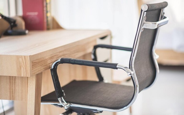 過(guò)時(shí)的辦公家具